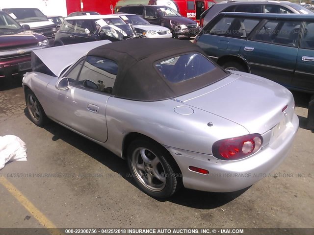 JM1NB353920222897 - 2002 MAZDA MX-5 MIATA LS SILVER photo 3