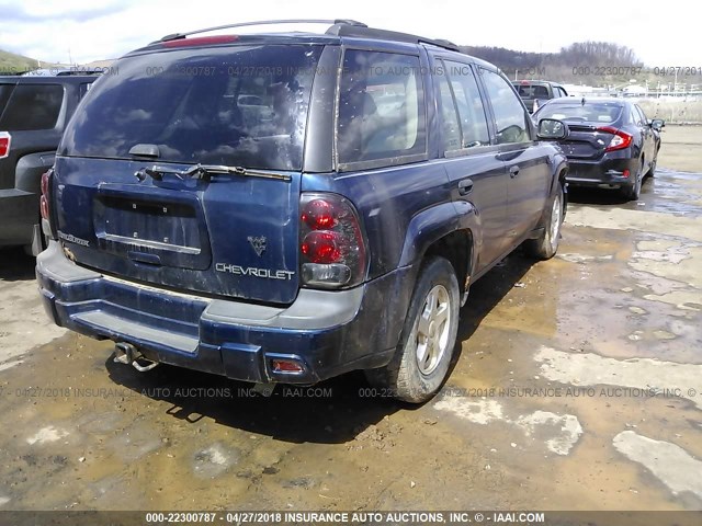 1GNDT13S022265804 - 2002 CHEVROLET TRAILBLAZER  BLUE photo 4