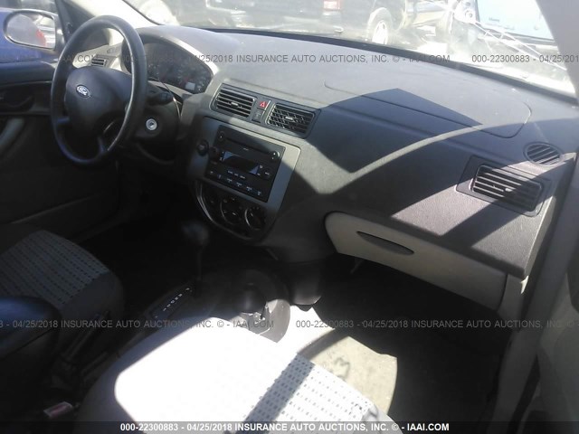 1FAFP34N37W188751 - 2007 FORD FOCUS ZX4/S/SE/SES 白色 照片 5