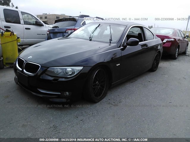 WBAKE5C58CJ106383 - 2012 BMW 328 I SULEV BLACK photo 2