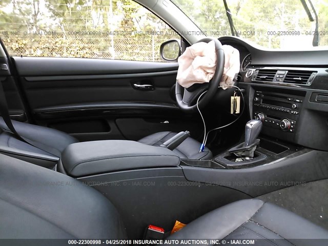 WBAKE5C58CJ106383 - 2012 BMW 328 I SULEV BLACK photo 5