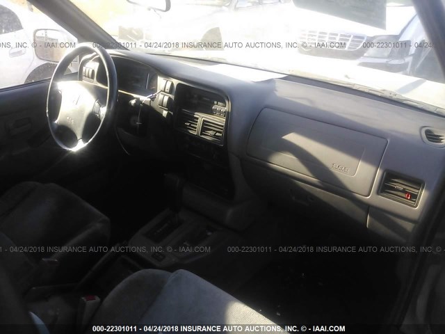 4S6CK58V9V4410478 - 1997 HONDA PASSPORT EX/LX 银色 照片 5