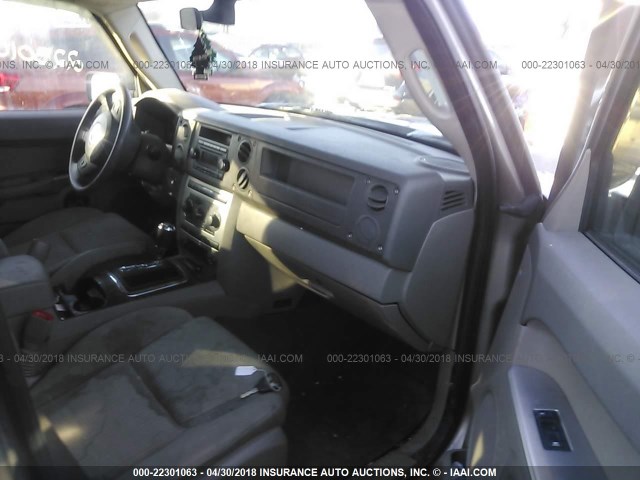 1J8HG48K66C149377 - 2006 JEEP COMMANDER თაფლისფერი ფოტო 5