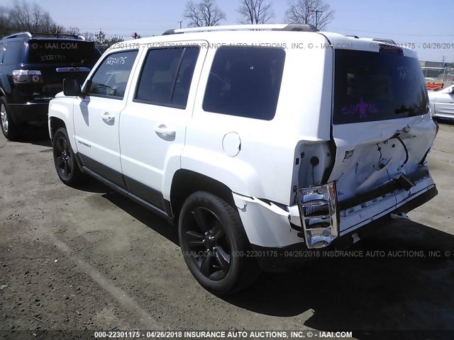 1C4NJRFB2CD718355 - 2012 JEEP PATRIOT LATITUDE WHITE photo 3