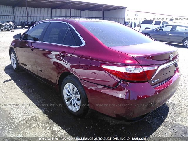 4T1BF1FK4GU597027 - 2016 TOYOTA CAMRY LE/XLE/SE/XSE 勃艮第红 照片 3