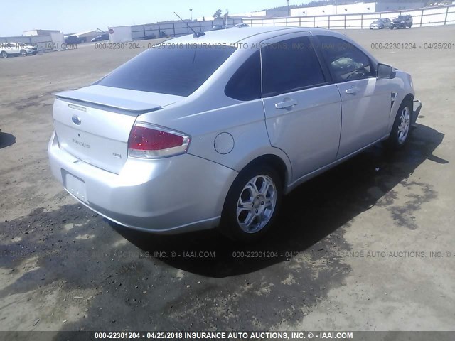 1FAHP35N98W285834 - 2008 FORD FOCUS SE/SEL/SES SILVER photo 4