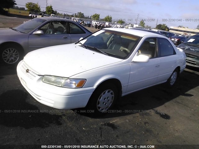 4T1BG22KXVU797688 - 1997 TOYOTA CAMRY CE/LE/XLE 白色 照片 2