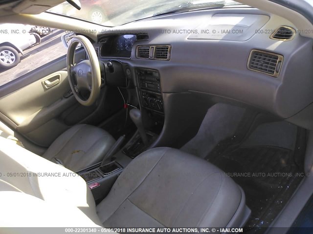 4T1BG22KXVU797688 - 1997 TOYOTA CAMRY CE/LE/XLE 白色 照片 5