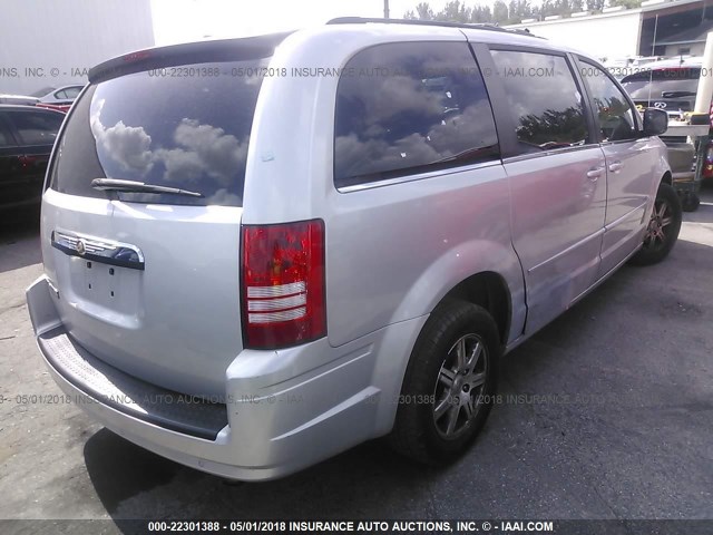 2A8HR54P78R788590 - 2008 CHRYSLER TOWN & COUNTRY TOURING SILVER photo 4