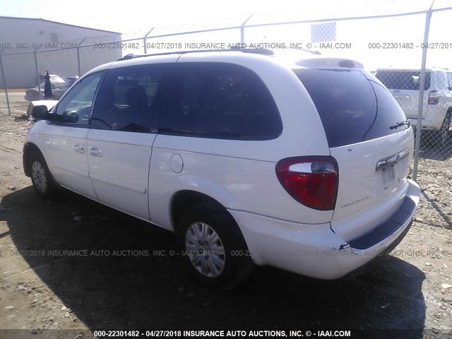 2C4GP44R95R180134 - 2005 CHRYSLER TOWN & COUNTRY LX WHITE photo 3