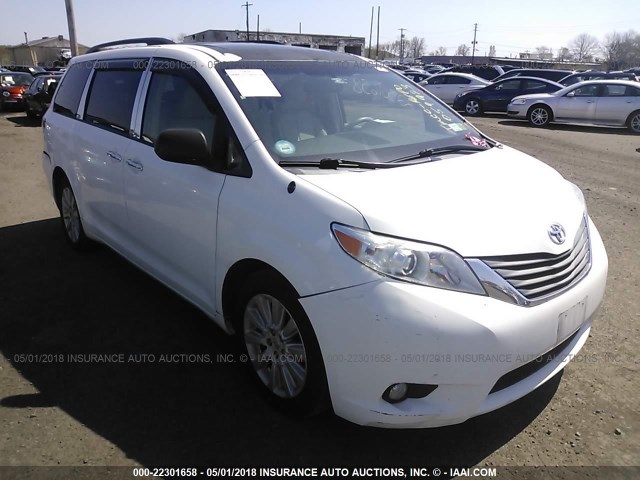 5TDDK3DC5DS059923 - 2013 TOYOTA SIENNA XLE/LIMITED WHITE photo 1