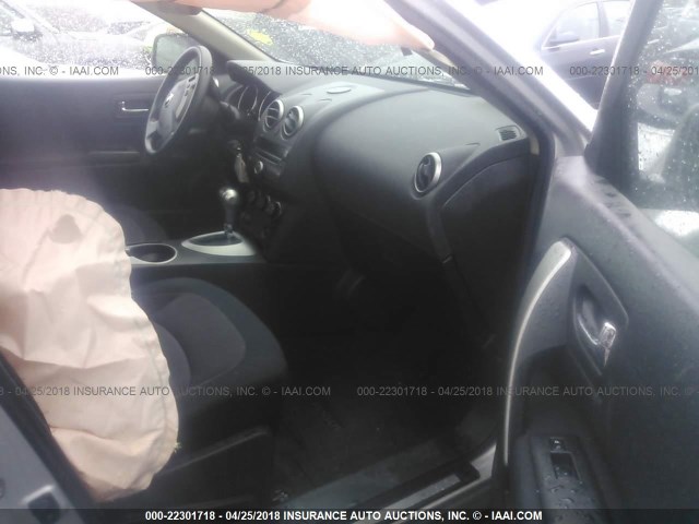 JN8AS58T28W300789 - 2008 NISSAN ROGUE S/SL SILVER photo 5