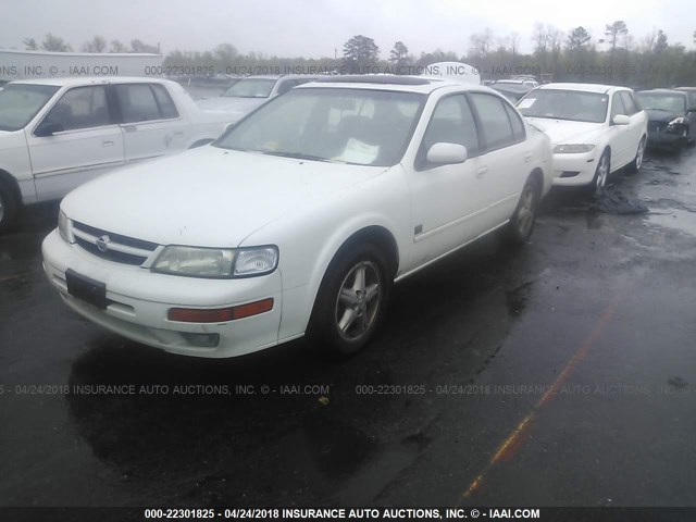 JN1CA21D6XT822790 - 1999 NISSAN MAXIMA GLE/GXE/SE WHITE photo 2