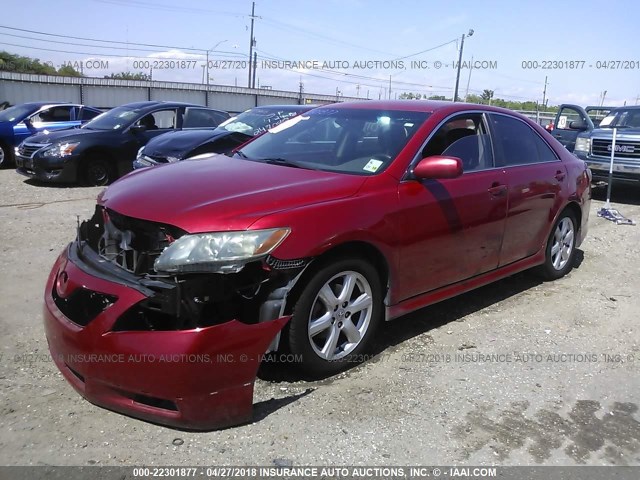 4T1BK46K67U003938 - 2007 TOYOTA CAMRY NEW GENERAT LE/XLE/SE RED photo 2