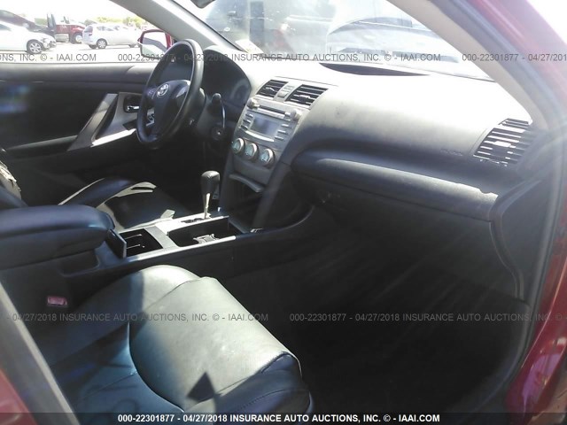4T1BK46K67U003938 - 2007 TOYOTA CAMRY NEW GENERAT LE/XLE/SE RED photo 5