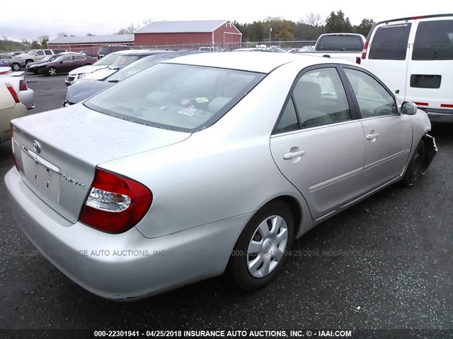 4T1BE32K42U031527 - 2002 TOYOTA CAMRY LE/XLE/SE GRAY photo 4