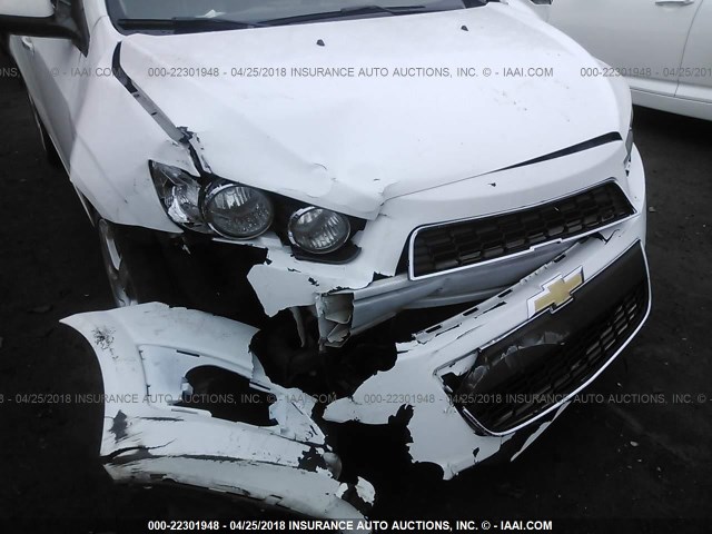 1G1JE5SB0F4141551 - 2015 CHEVROLET SONIC LTZ WHITE photo 6