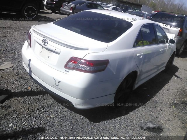 4T1BF3EK0AU551604 - 2010 TOYOTA CAMRY SE/LE/XLE 白色 照片 4