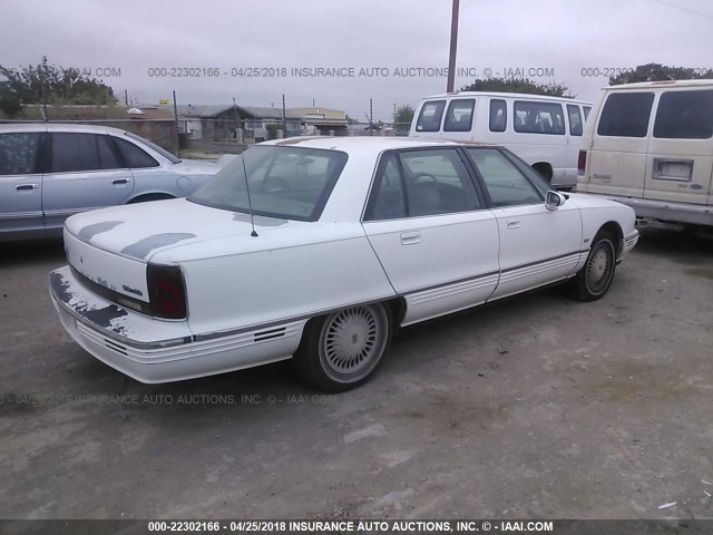 1G3CX52K6S4322349 - 1995 OLDSMOBILE 98 REGENCY ELITE WHITE photo 4