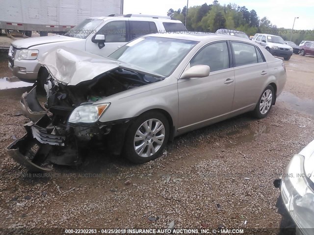 4T1BK36B98U321015 - 2008 TOYOTA AVALON XL/XLS/TOURING/LIMITED GOLD photo 2