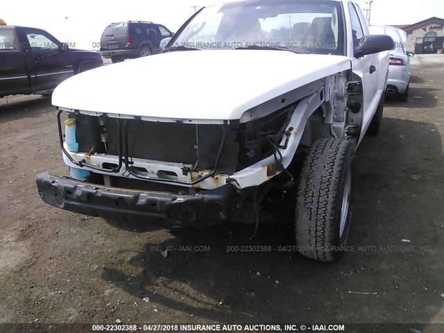 1D7RE2BK8BS638464 - 2011 DODGE DAKOTA ST WHITE photo 6