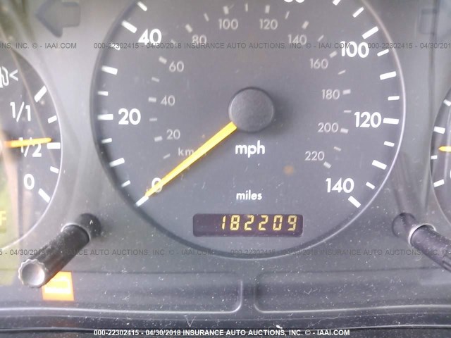 4JGAB72E91A258296 - 2001 MERCEDES-BENZ ML 430 银色 照片 7