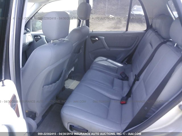4JGAB72E91A258296 - 2001 MERCEDES-BENZ ML 430 银色 照片 8