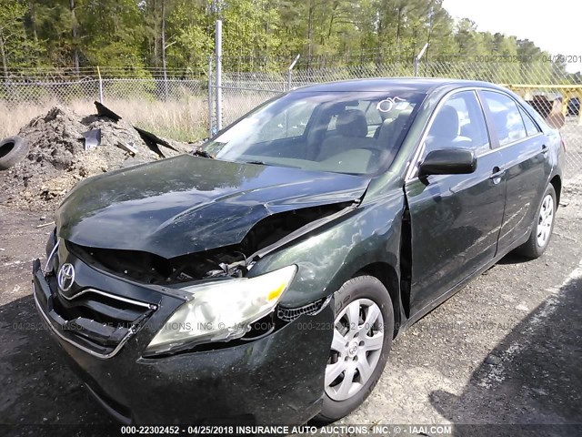 4T4BF3EK5AR049919 - 2010 TOYOTA CAMRY SE/LE/XLE GREEN photo 2
