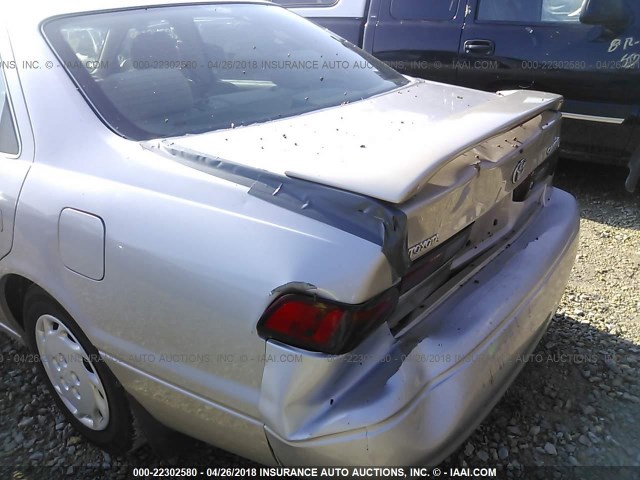 4T1BG22KXXU551453 - 1999 TOYOTA CAMRY CE/LE/XLE 棕色 照片 6