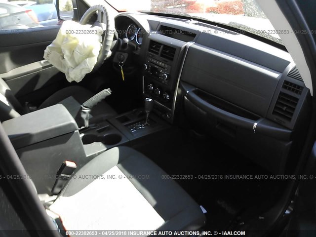 1J4PN2GK7AW119031 - 2010 JEEP LIBERTY SPORT 黑色 照片 5