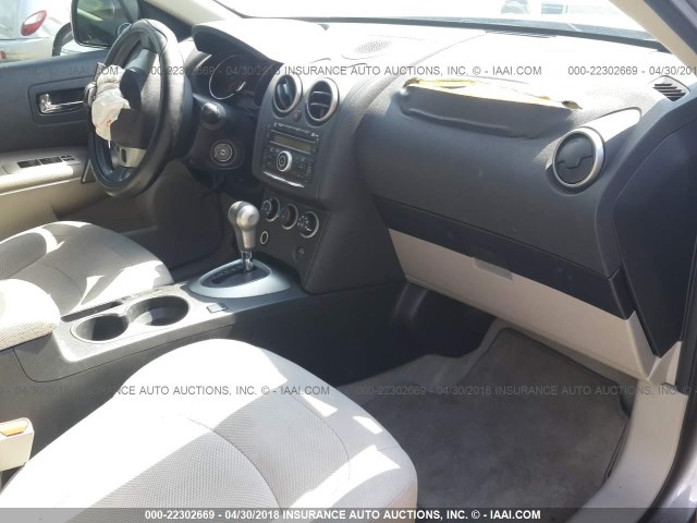 JN8AS5MV6DW132480 - 2013 NISSAN ROGUE S/SV GRAY photo 5