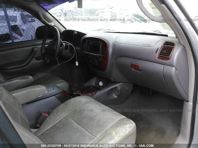 5TDZT34AX2S071614 - 2002 TOYOTA SEQUOIA SR5 TAN photo 5