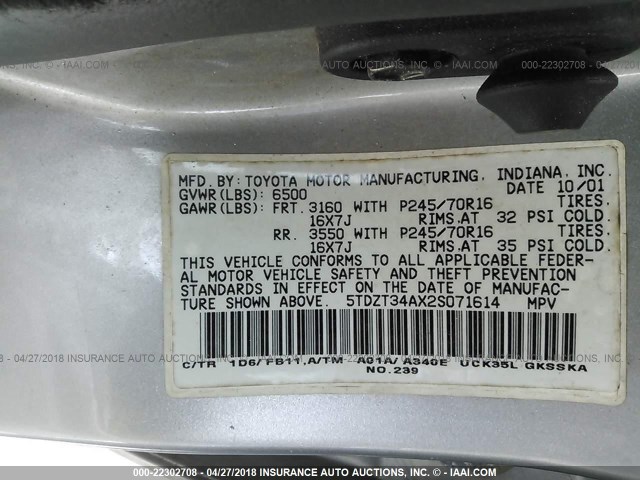 5TDZT34AX2S071614 - 2002 TOYOTA SEQUOIA SR5 TAN photo 9