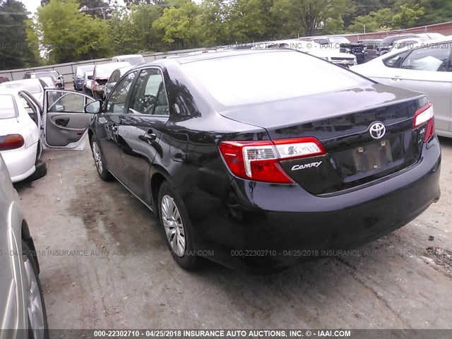 4T1BF1FK1DU229318 - 2013 TOYOTA CAMRY L/SE/LE/XLE BLACK photo 3