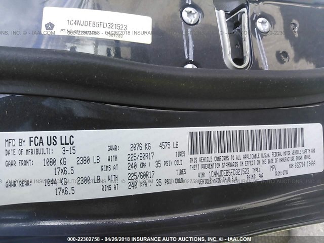 1C4NJDEB5FD321523 - 2015 JEEP COMPASS LATITUDE 灰色 照片 9