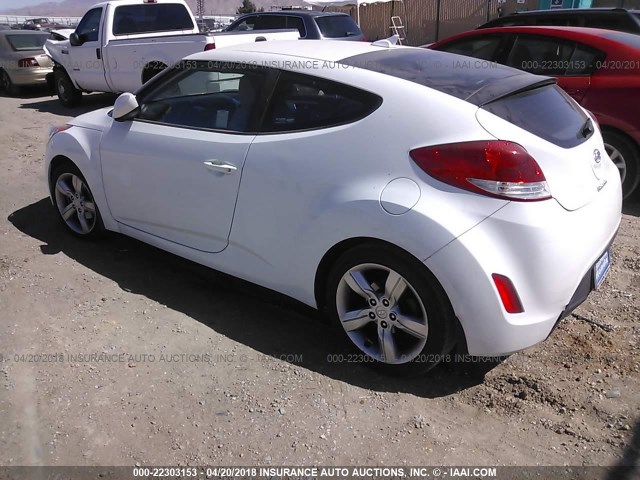 KMHTC6AD1DU150489 - 2013 HYUNDAI VELOSTER WHITE photo 3