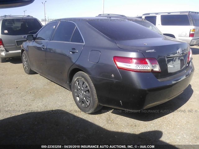 4T1BF3EKXBU768322 - 2011 TOYOTA CAMRY SE/LE/XLE GRAY photo 3