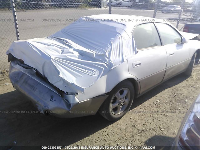 JT8BF28G0X5073529 - 1999 LEXUS ES 300 WHITE photo 4