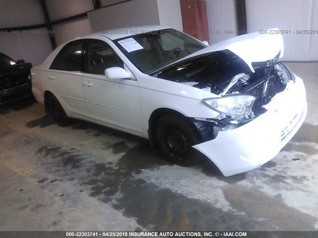 4T1BE32K55U404532 - 2005 TOYOTA CAMRY LE/XLE/SE თეთრი ფოტო 1