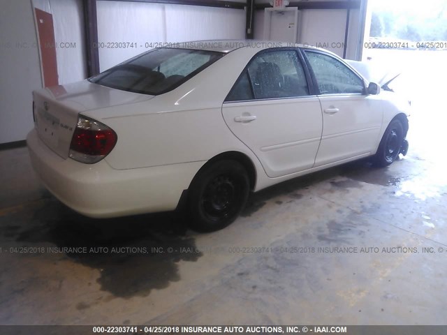 4T1BE32K55U404532 - 2005 TOYOTA CAMRY LE/XLE/SE თეთრი ფოტო 4