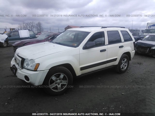 1J4GR48K05C628562 - 2005 JEEP GRAND CHEROKEE LAREDO/COLUMBIA/FREEDOM 白色 照片 2