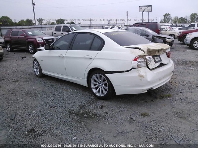 WBAPH7C59BE461482 - 2011 BMW 328 I WHITE photo 3