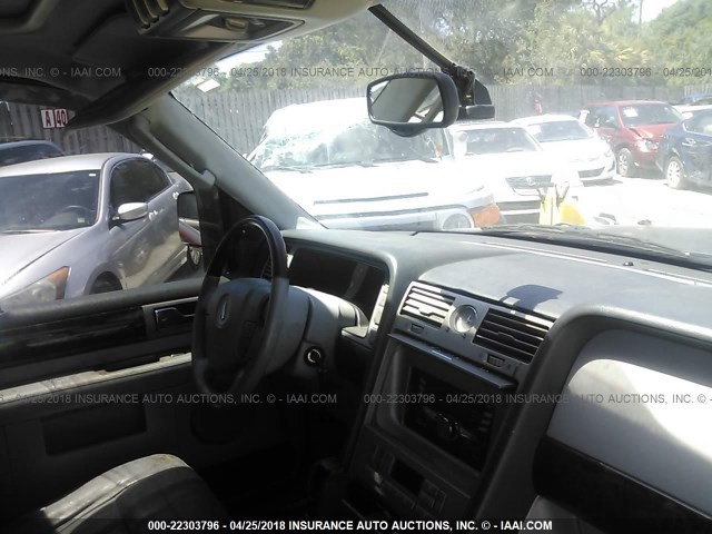 5LMFU27R54LJ21781 - 2004 LINCOLN NAVIGATOR BLUE photo 5