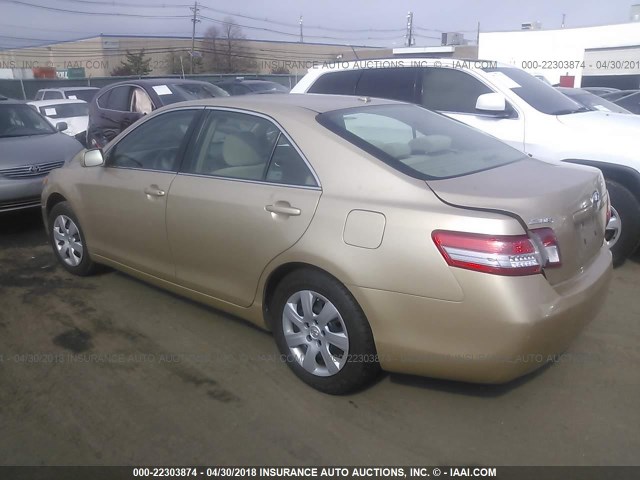 4T1BF3EK4BU602393 - 2011 TOYOTA CAMRY SE/LE/XLE 金色 照片 3