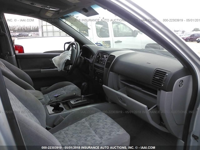 KNDJD733765620072 - 2006 KIA SORENTO EX/LX SILVER photo 5