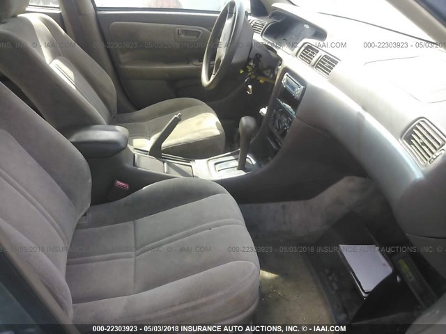 4T1BG22K6WU316434 - 1998 TOYOTA CAMRY CE/LE/XLE 灰色 照片 5