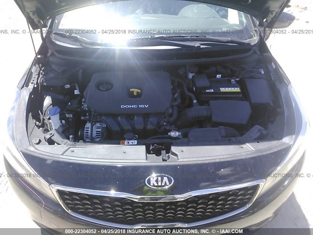 3KPFL4A76HE034869 - 2017 KIA FORTE LX/S BLACK photo 10