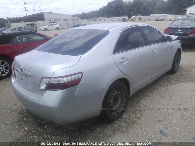 4T1BB46K28U052667 - 2008 TOYOTA CAMRY HYBRID SILVER photo 4