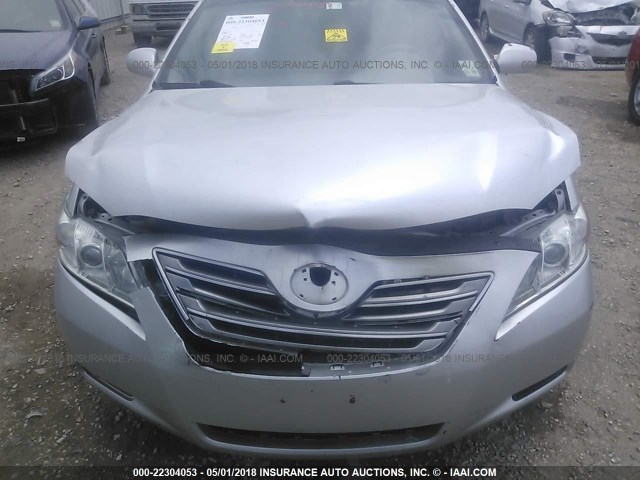 4T1BB46K28U052667 - 2008 TOYOTA CAMRY HYBRID SILVER photo 6