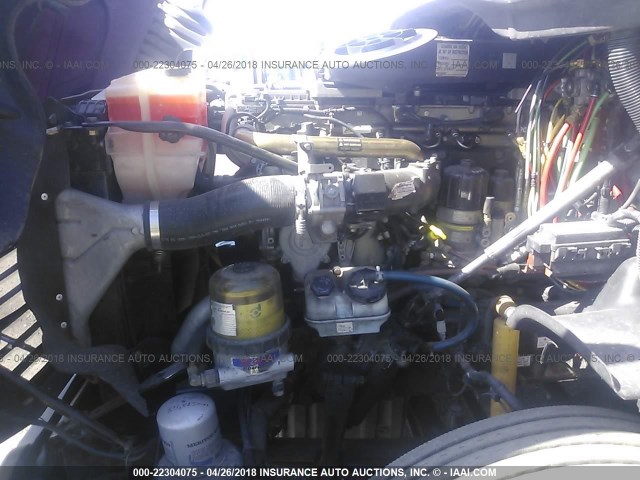 1FUJGLDR3CSBE2613 - 2012 FREIGHTLINER CASCADIA 125  MAROON photo 9